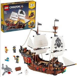 LEGO 3 in 1 creater set! Pirate Ship, rustic Pirates' Inn and Skull Island 31109
